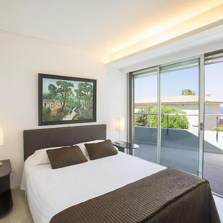 Acacia Apartment